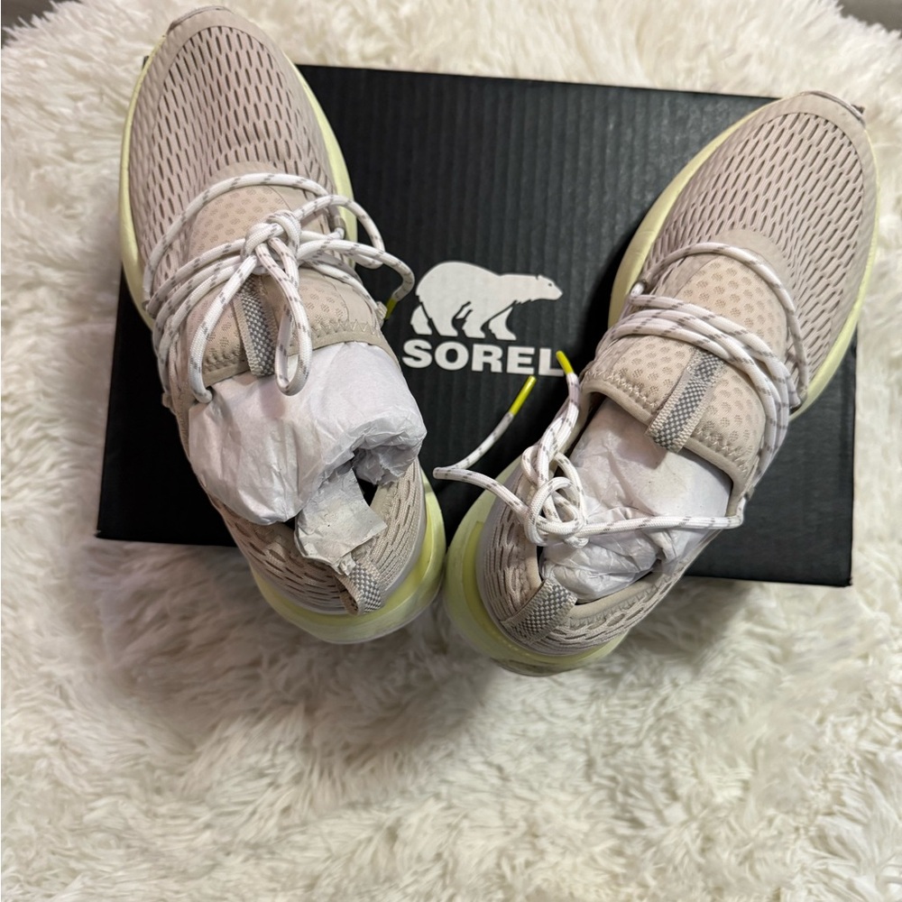 SOREL WOMEN'S KINETIC IMPACT LACE SNEAKER Dark Stone/Moonstone